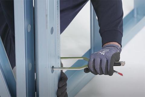 Video erecting wall frames